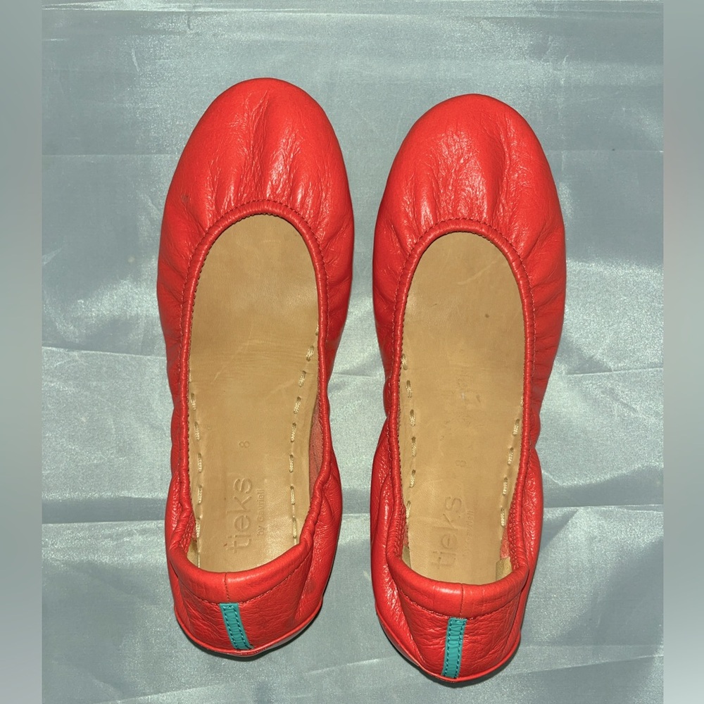 Tieks size 8 in Poppy Limited Edition Color